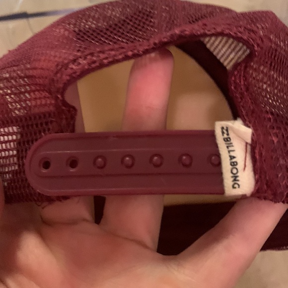 NWOT BILLABONG Burgundy California Love Trucker - Picture 3 of 5